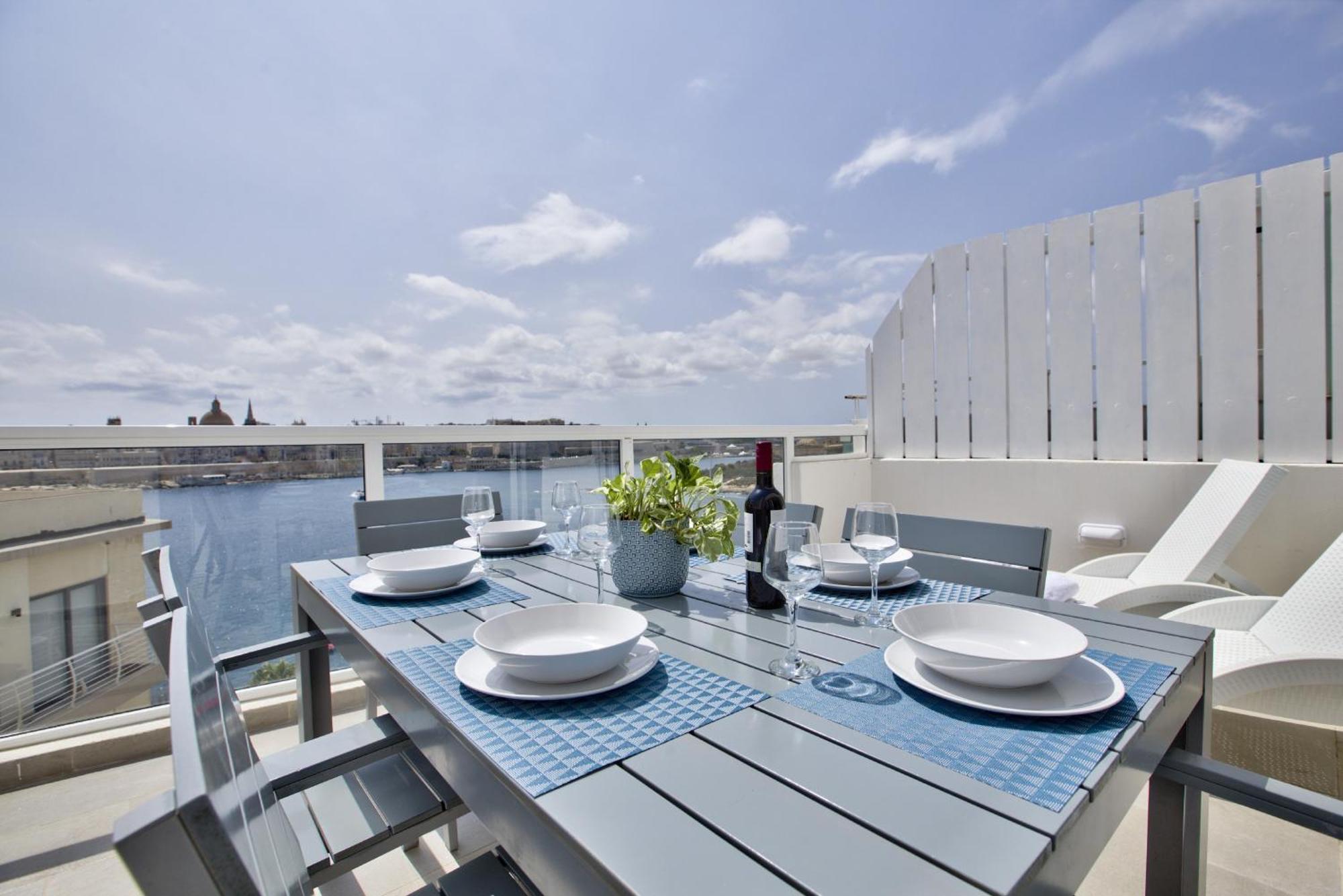 Bastions Seaview Apartments And Duplex Penthouse In Sliema By Shortletsmalta Eksteriør bilde