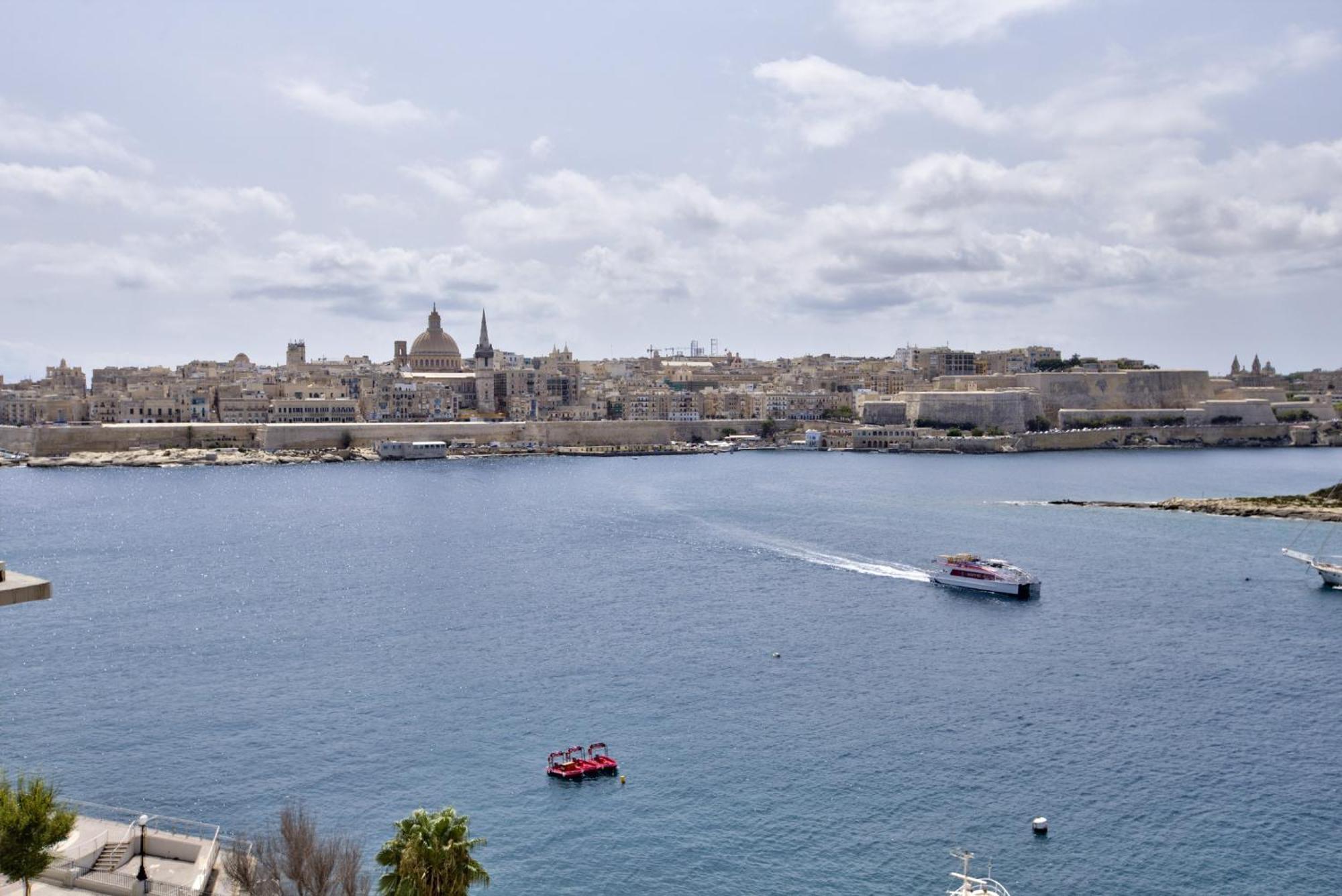 Bastions Seaview Apartments And Duplex Penthouse In Sliema By Shortletsmalta Eksteriør bilde